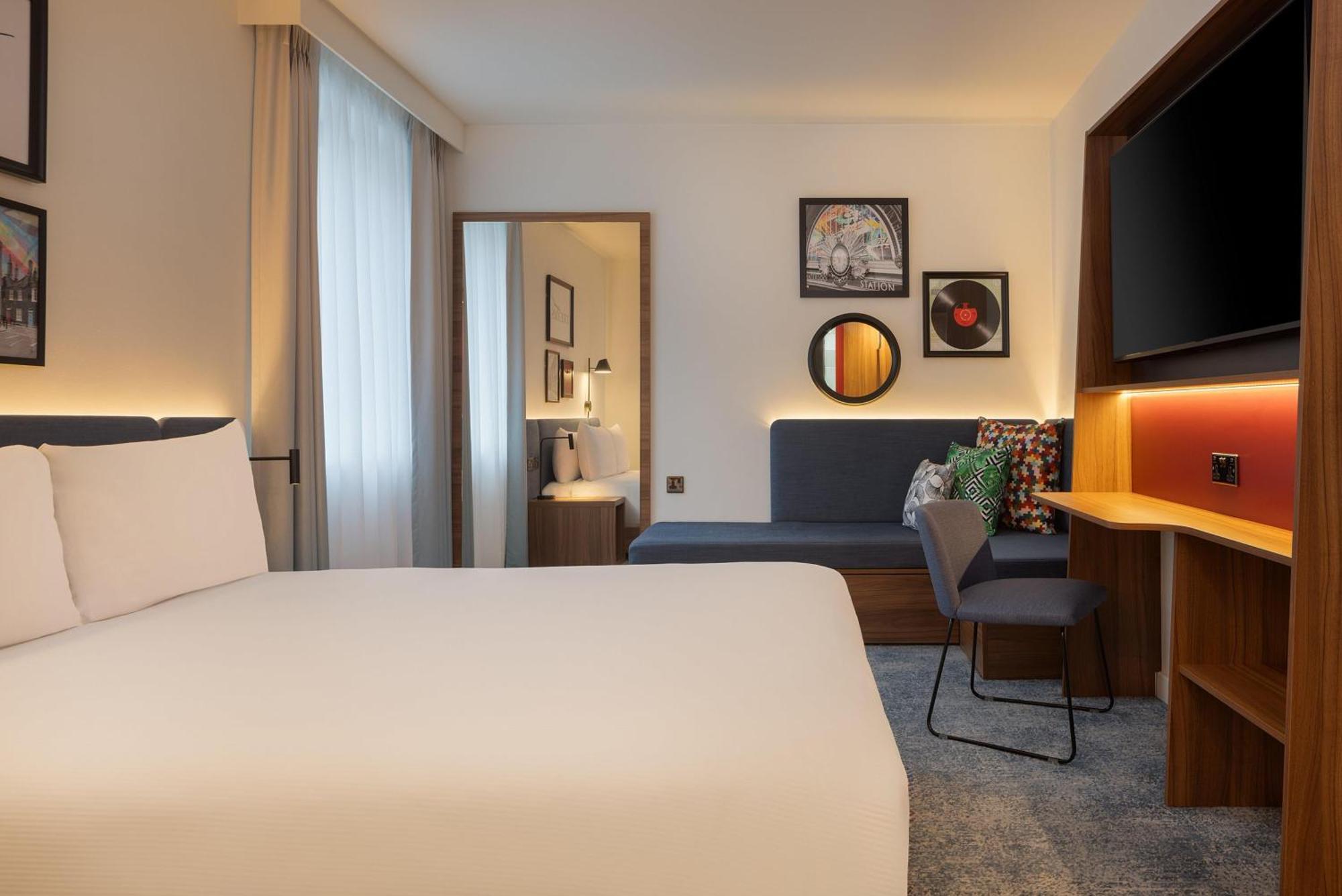 Premium Queen Room