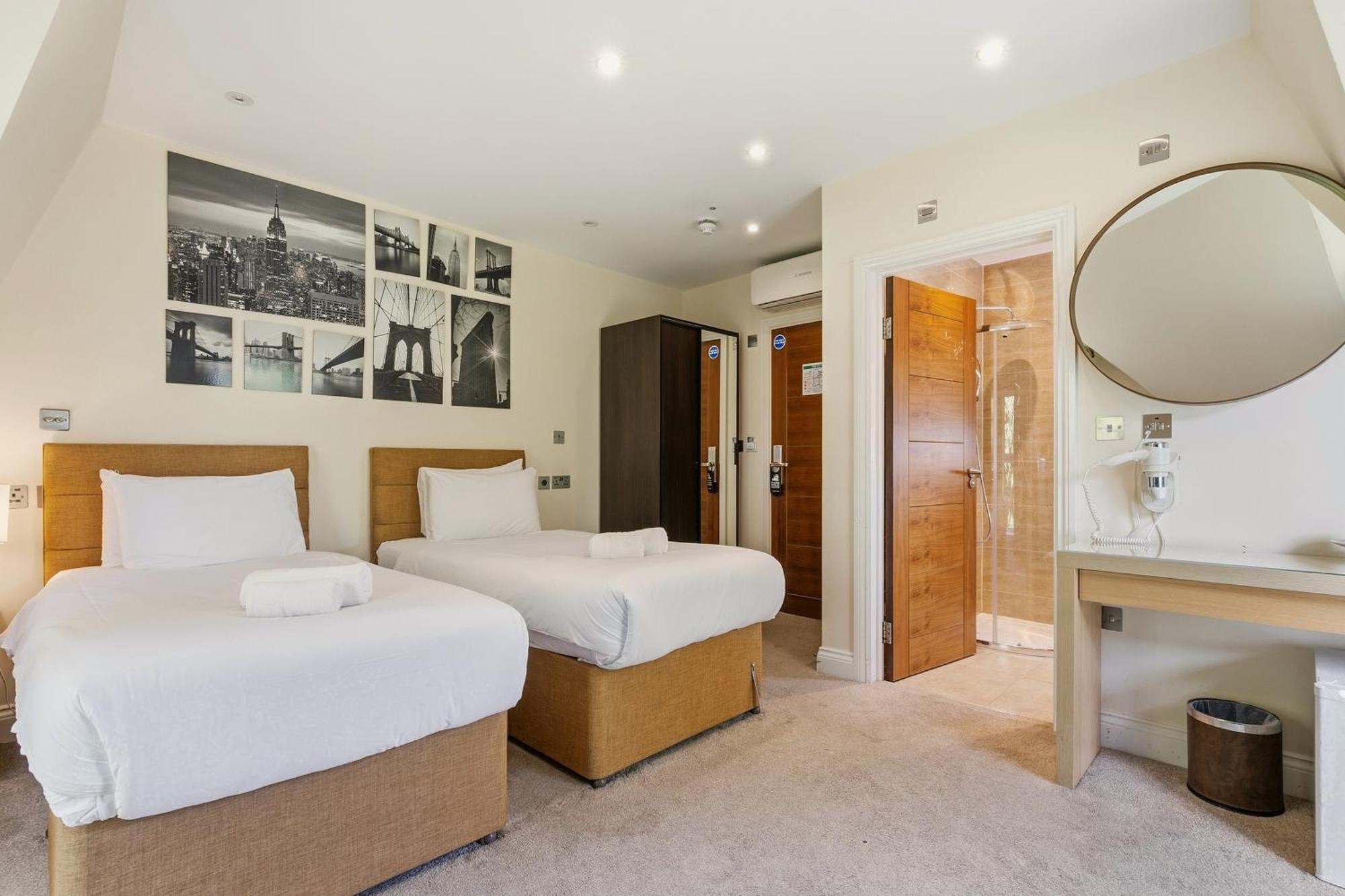 Deluxe Twin Room