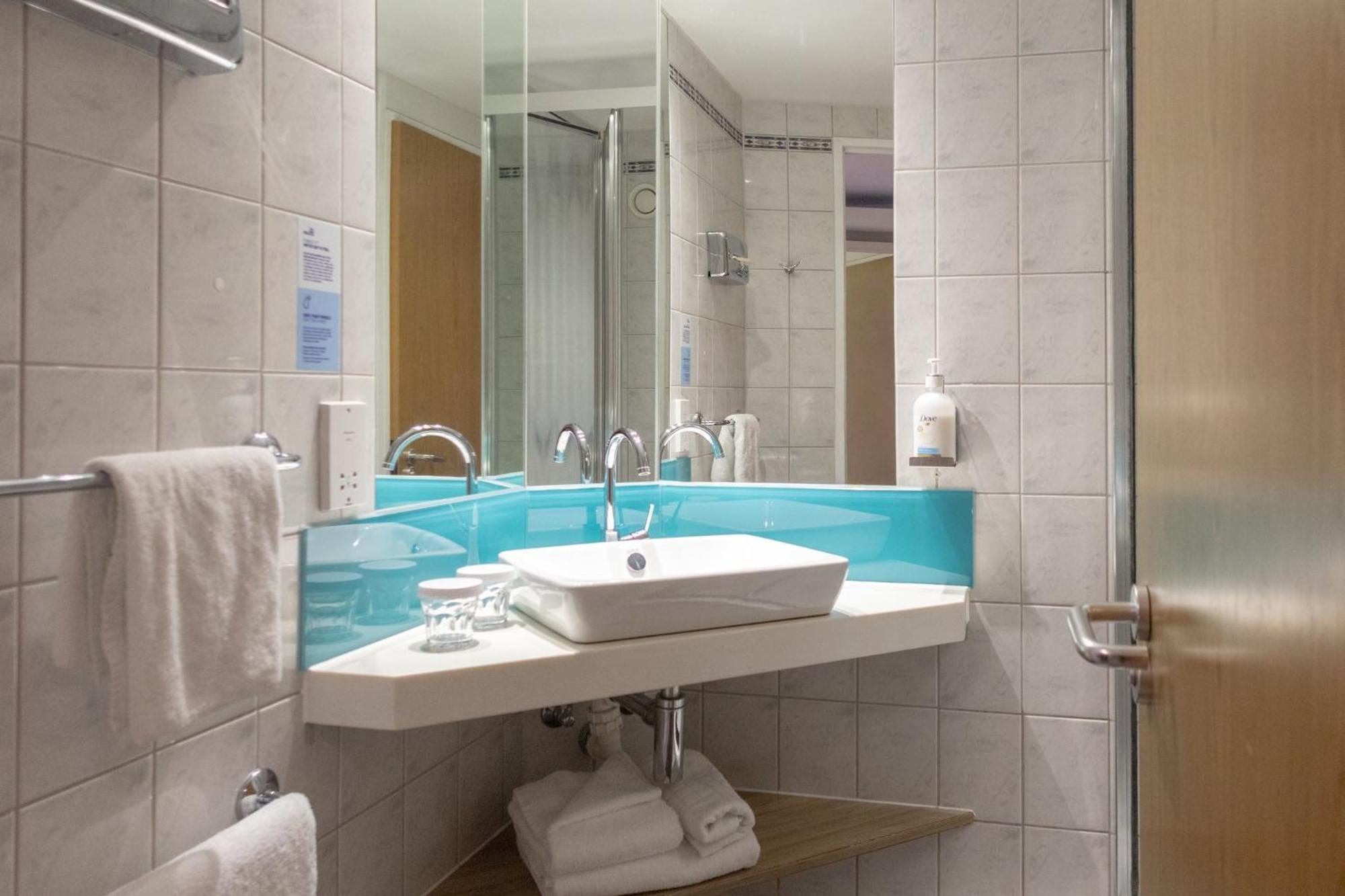 Standard Twin Room Hot