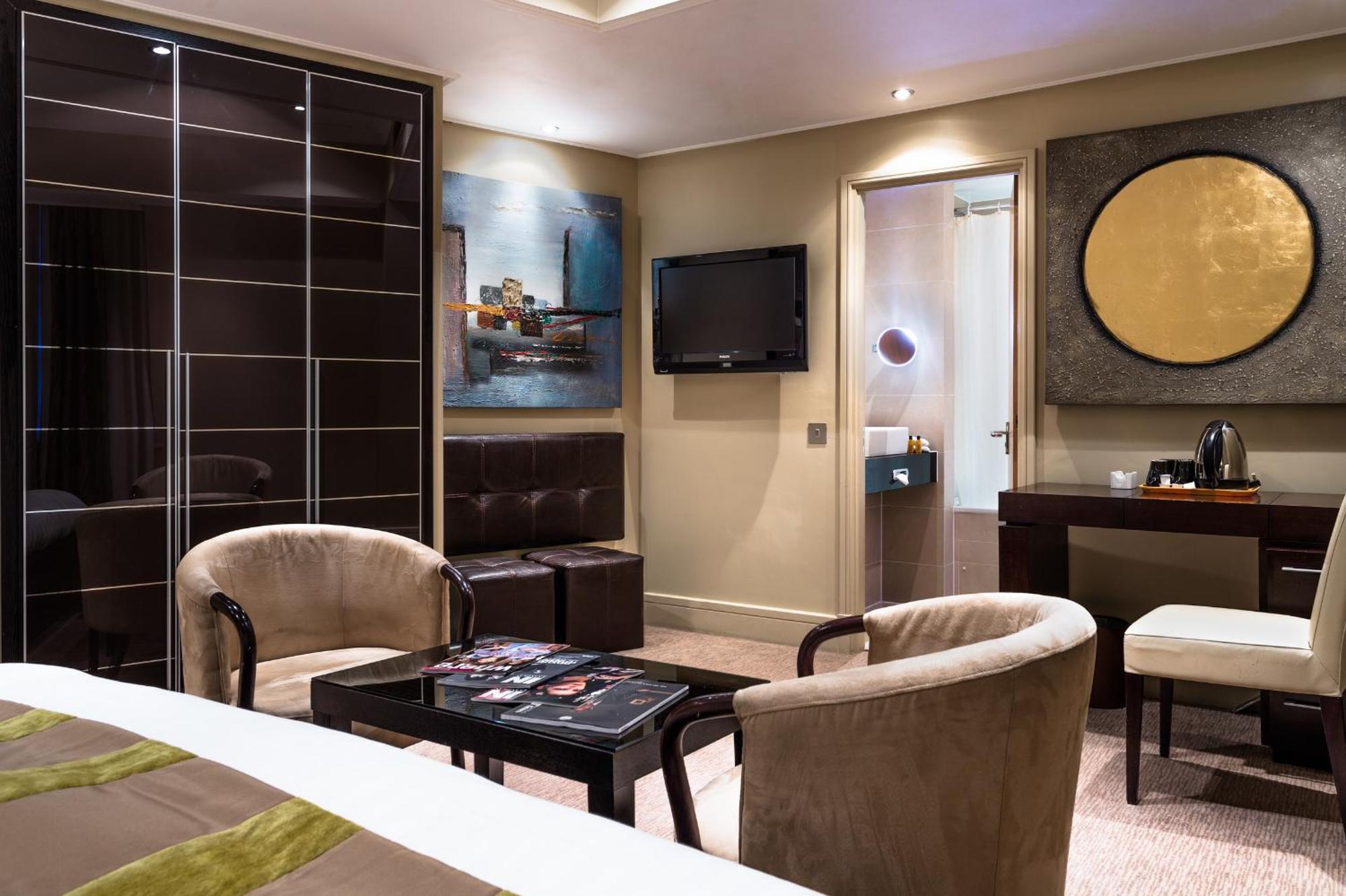 Deluxe Zimmer mit Kingsize-Bett