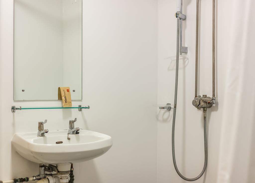 Chambre Lits Jumeaux avec Salle de Bains Privative