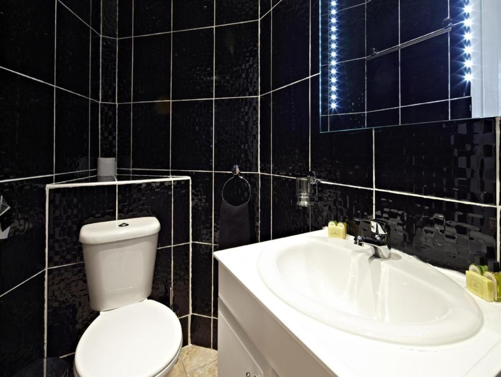 Double Room with Shower,1638490702:JPEG