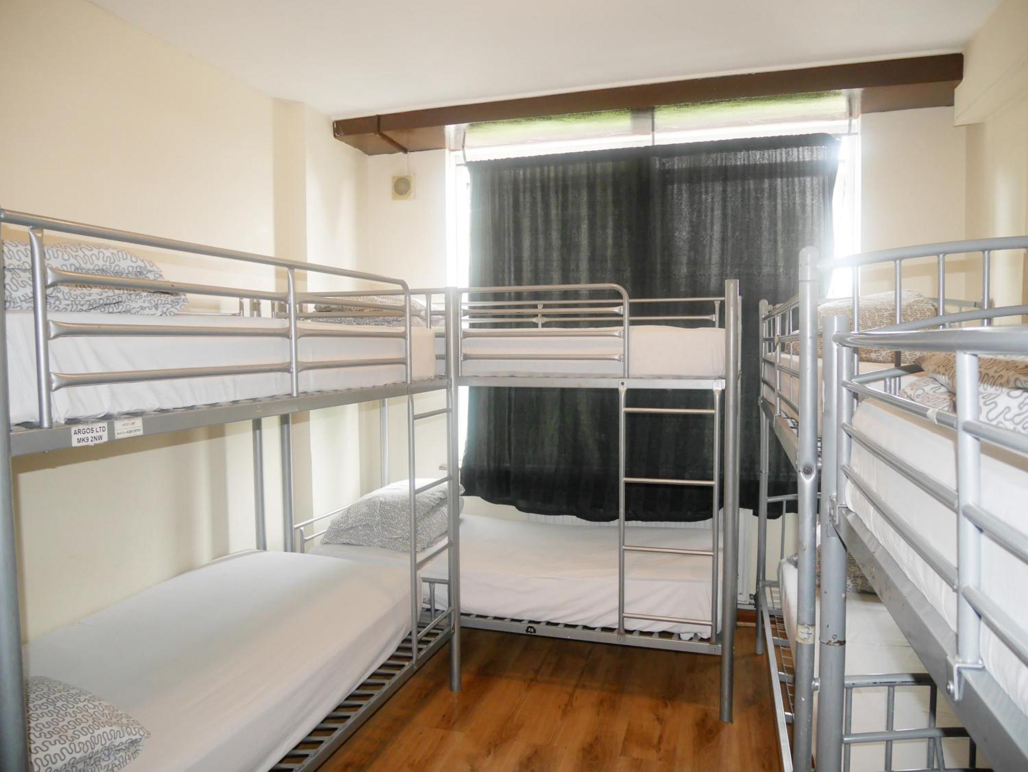 Bed 8-Bed Mixed Dormitory Room