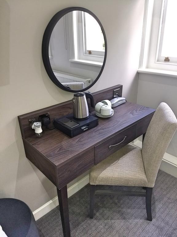 Family Room,1585457764:JPEG