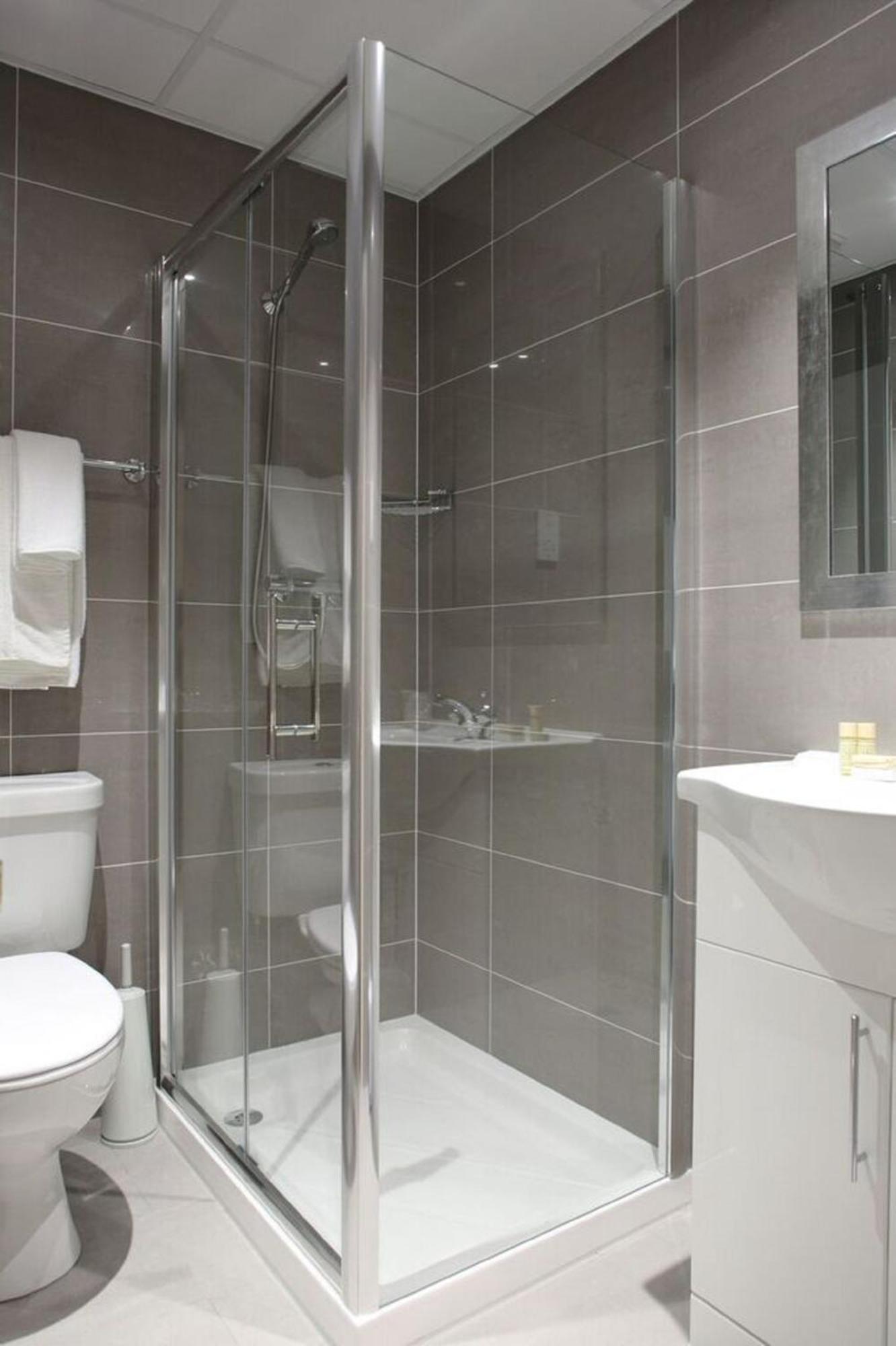 Single Room Private Bathroom