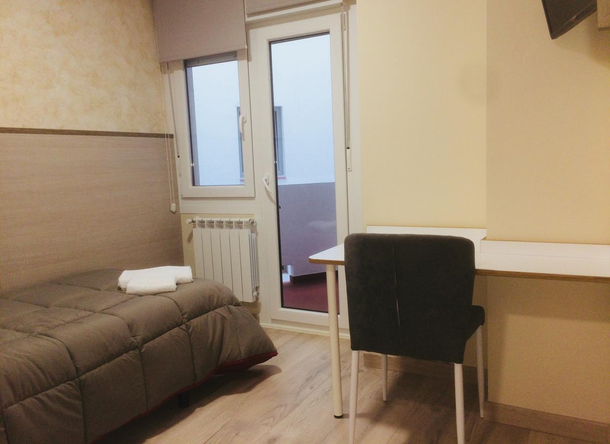 Classic Dreibettzimmer mit Gemeinschaftsbad