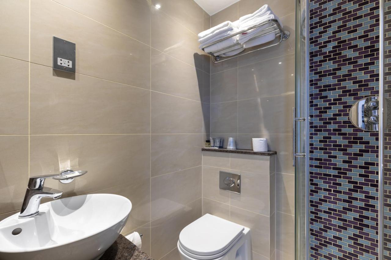 Petite Chambre Double (Sans Ascenseur - 2ème Étage)