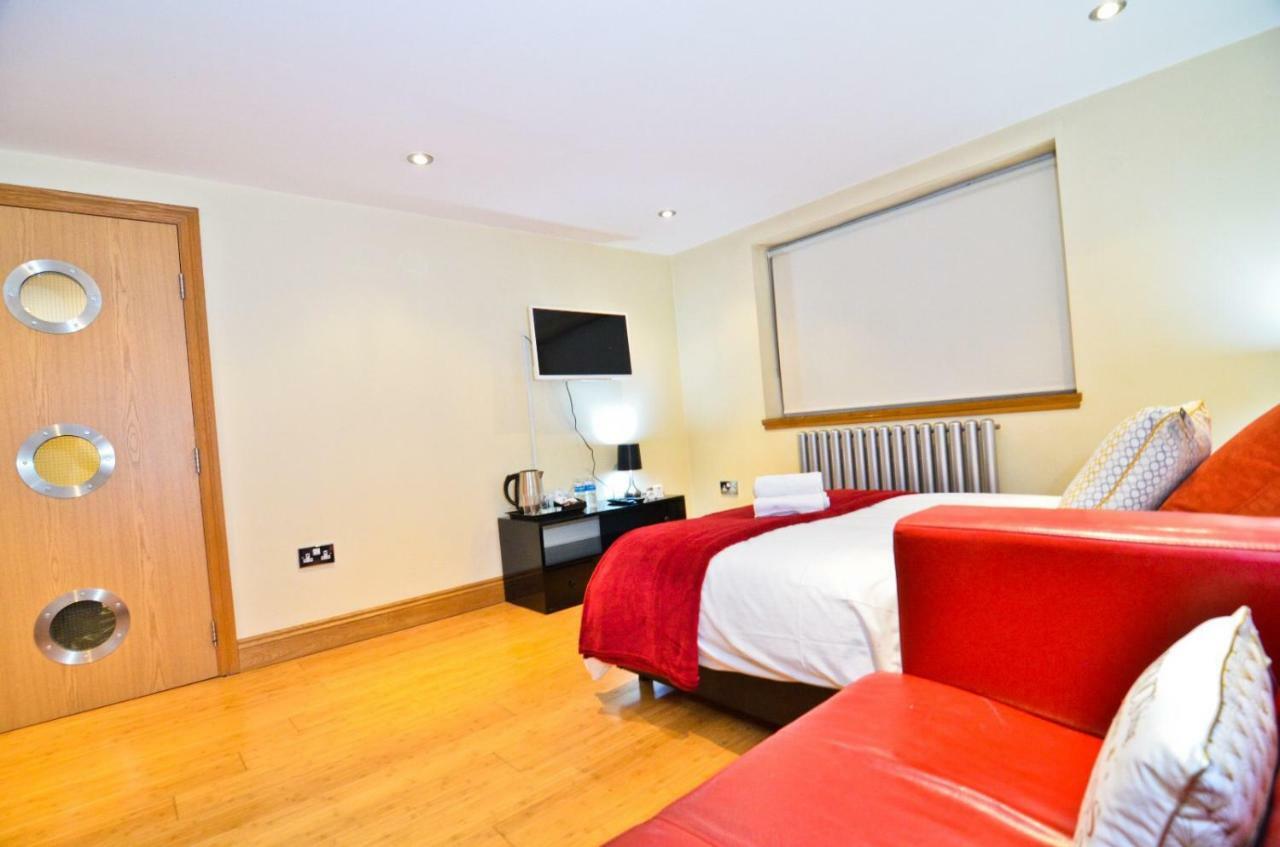Basic Triple Room