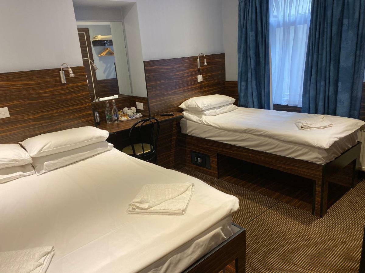 Dreibettzimmer