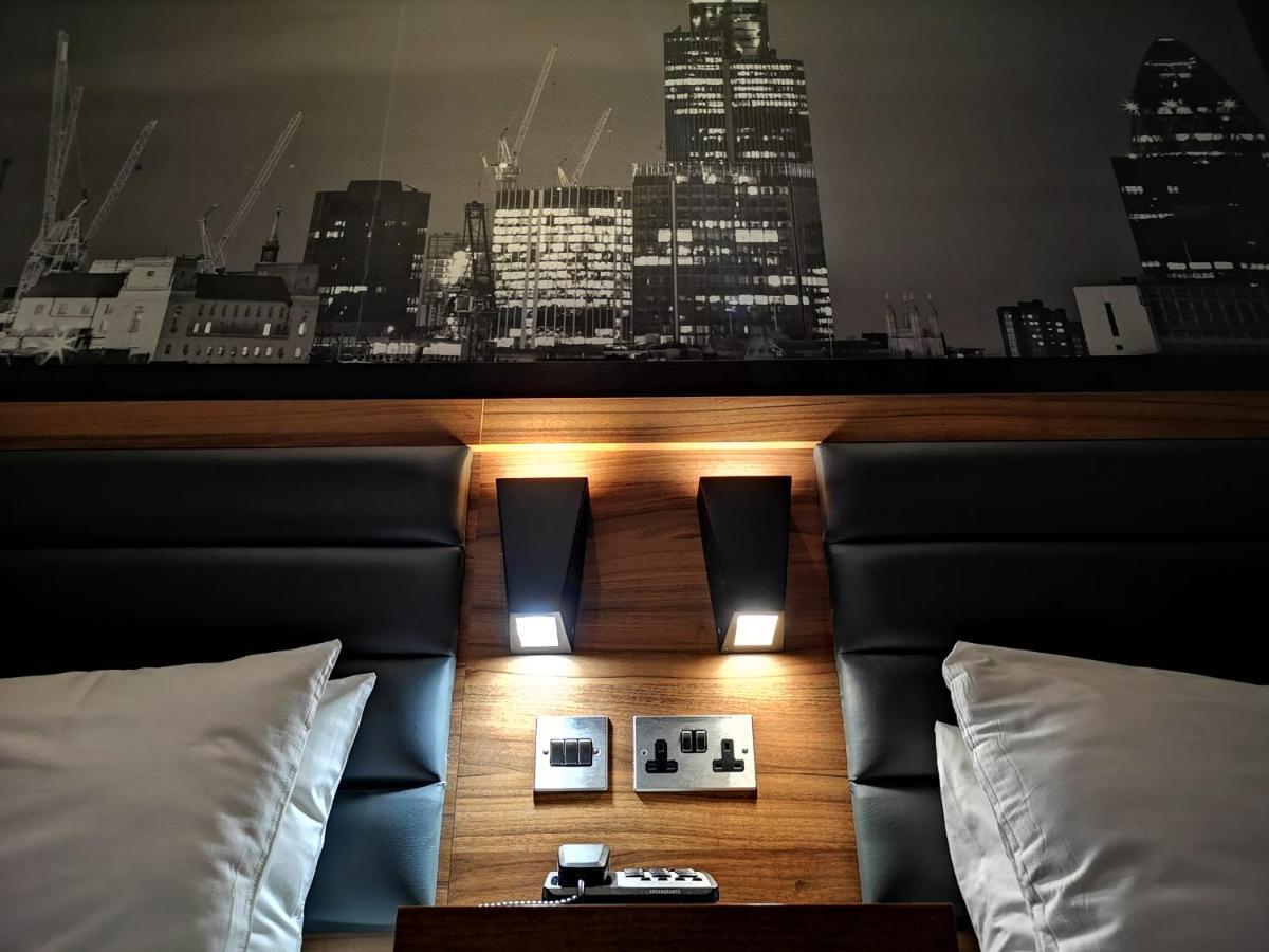 Deluxe Twin Room, with en suite,1037973691:JPEG