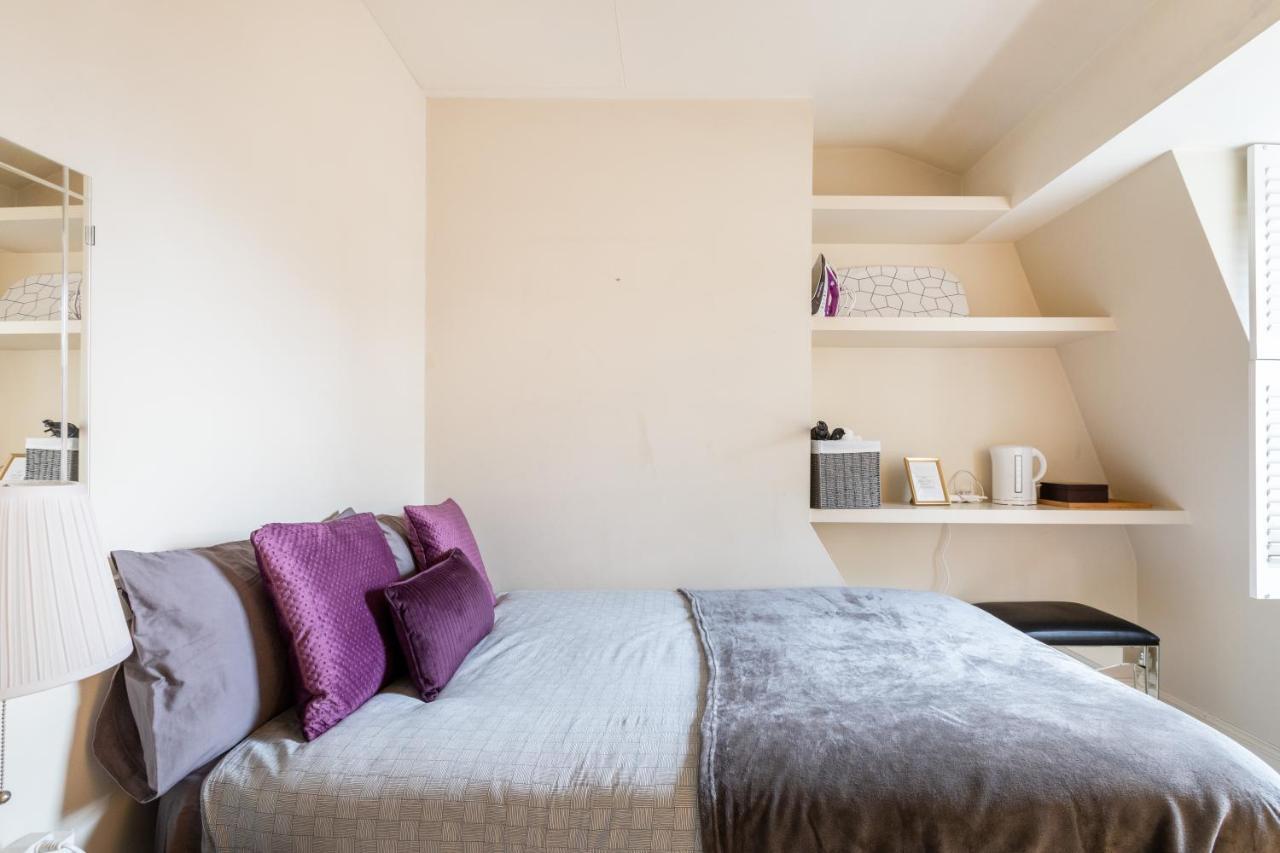 Eenpersoonskamer met Gedeelde Badkamer
