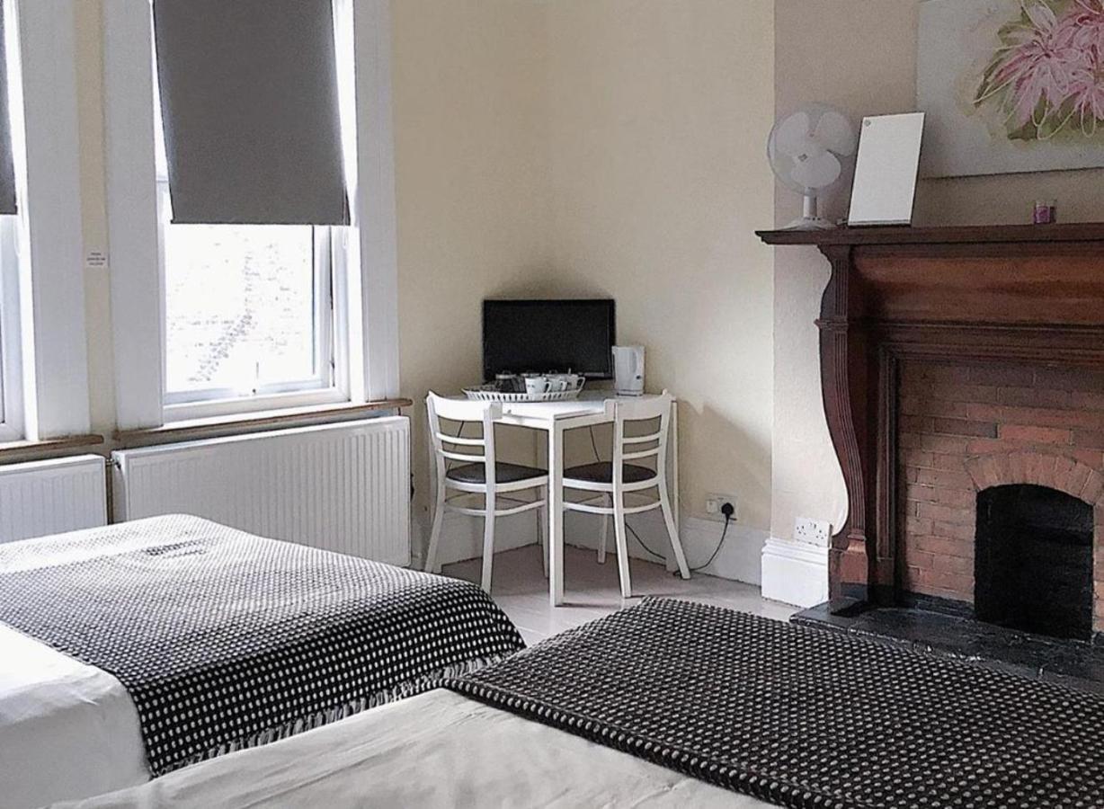 Driepersoonskamer met Eigen Badkamer