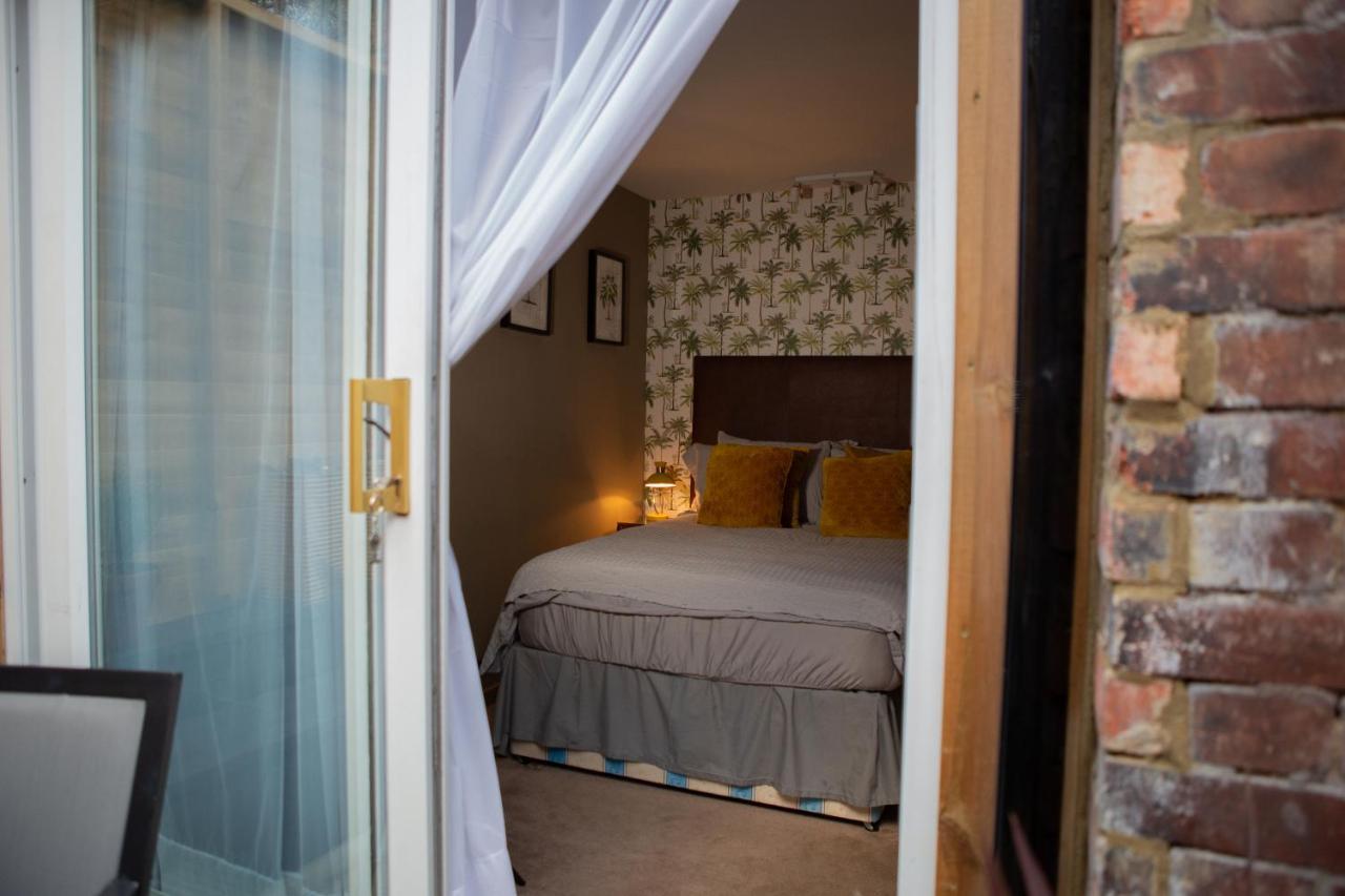 Junior Suite with Garden View