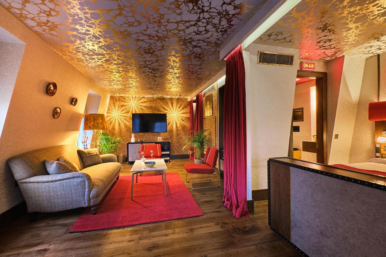 Pop Diva Suites