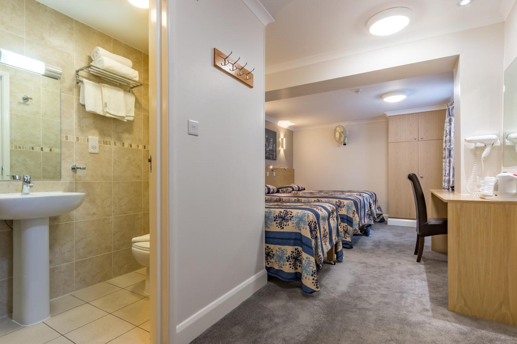 Triple Room,1038475651:JPEG