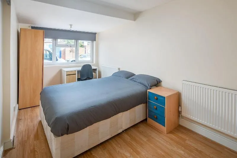 Oyo 108 Home Bancroft Road-1