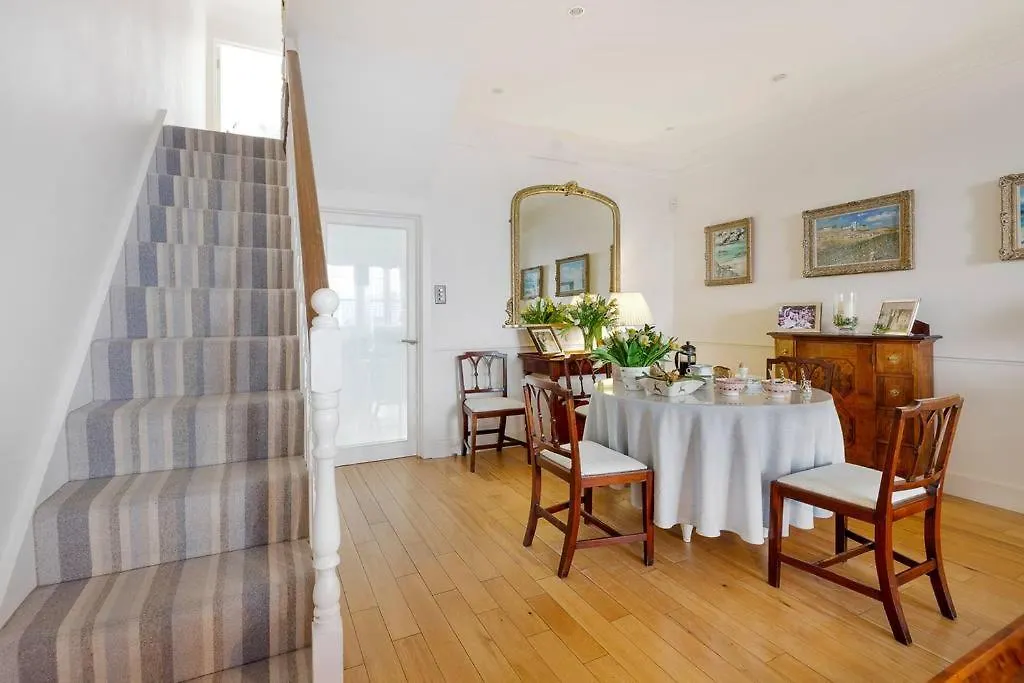 Fulham B&B-1
