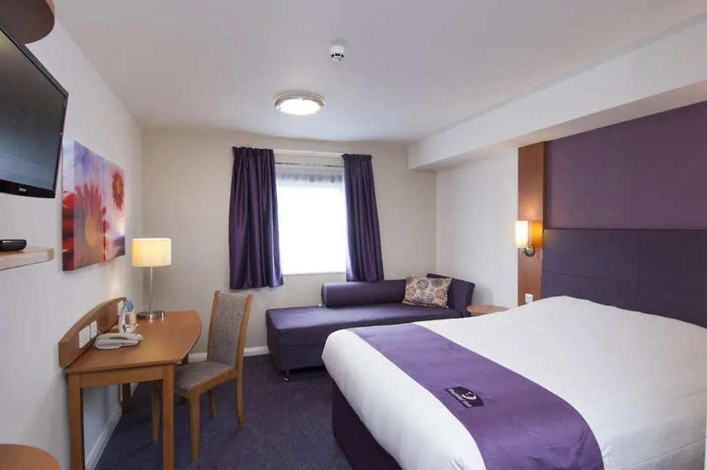 Premier Inn London Kensington-1
