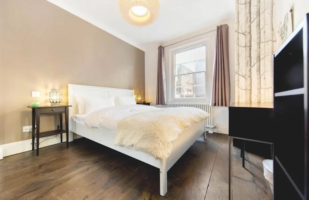 Franks Pied-A-Terre In London-Quiet,Bright,Central-1