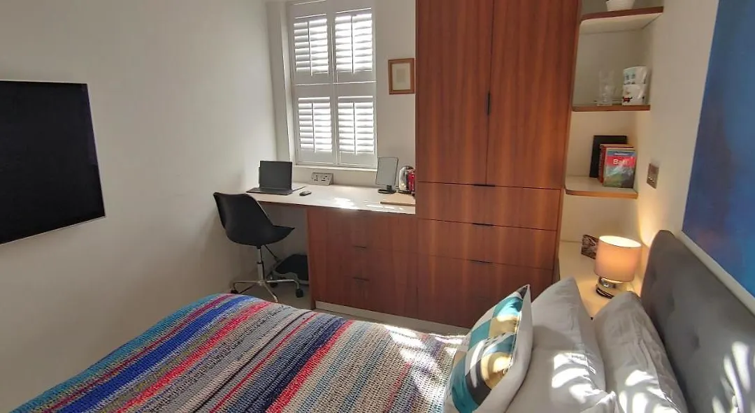 Comfortable Room With Ensuite-1