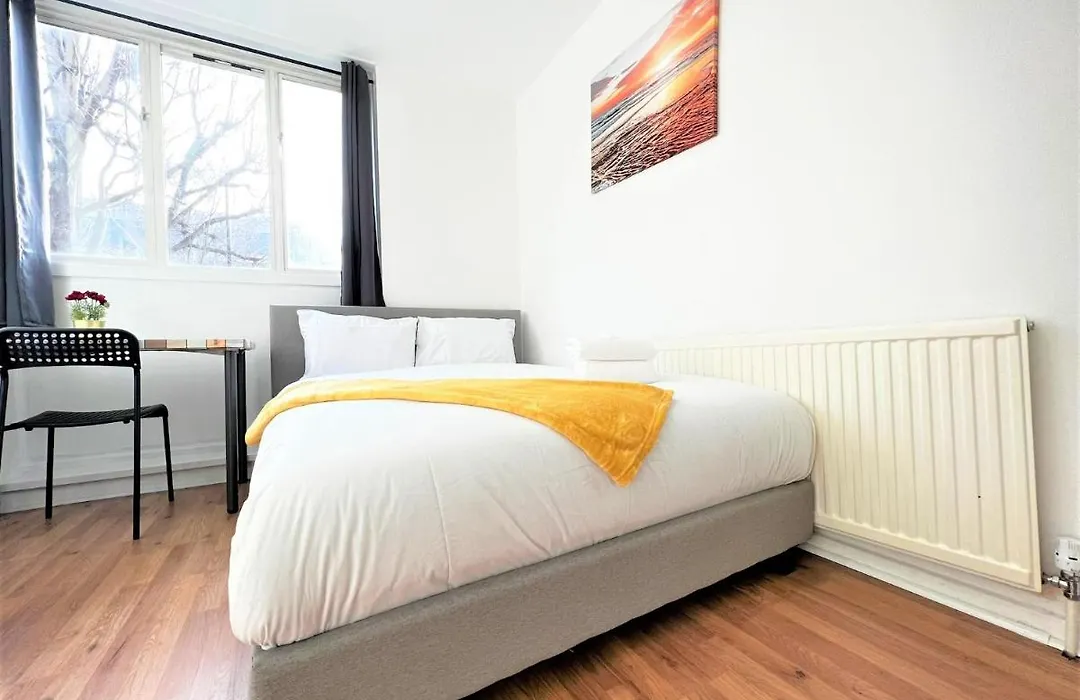 Stepney Green 17 Double Bedrooms-1