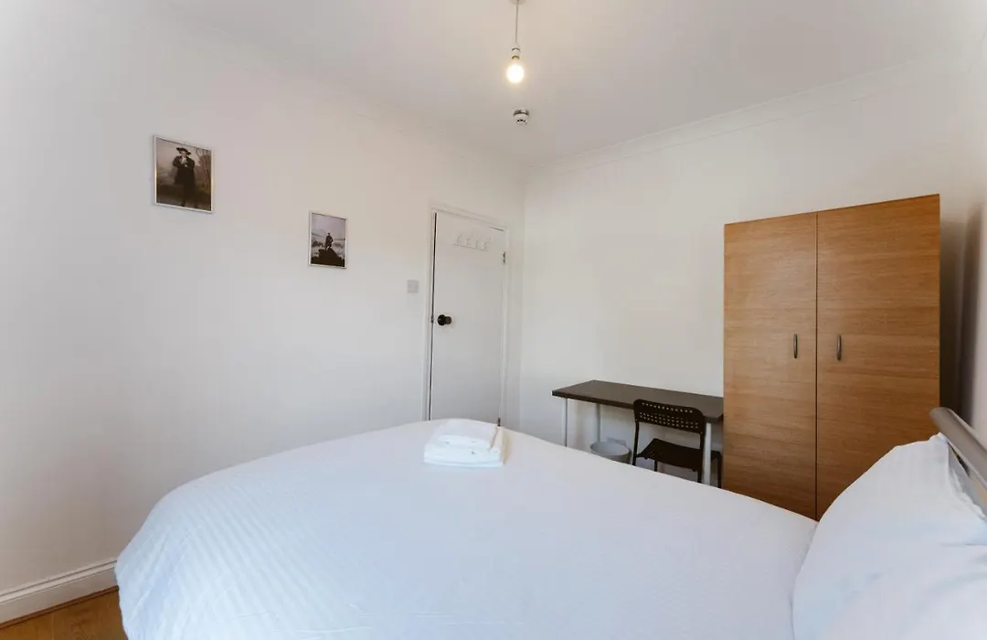 Plaistow Cosy Double Rooms - 8-1