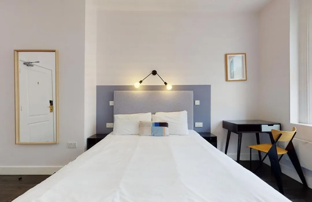 Crouch End House By Hiatus Concierge-1