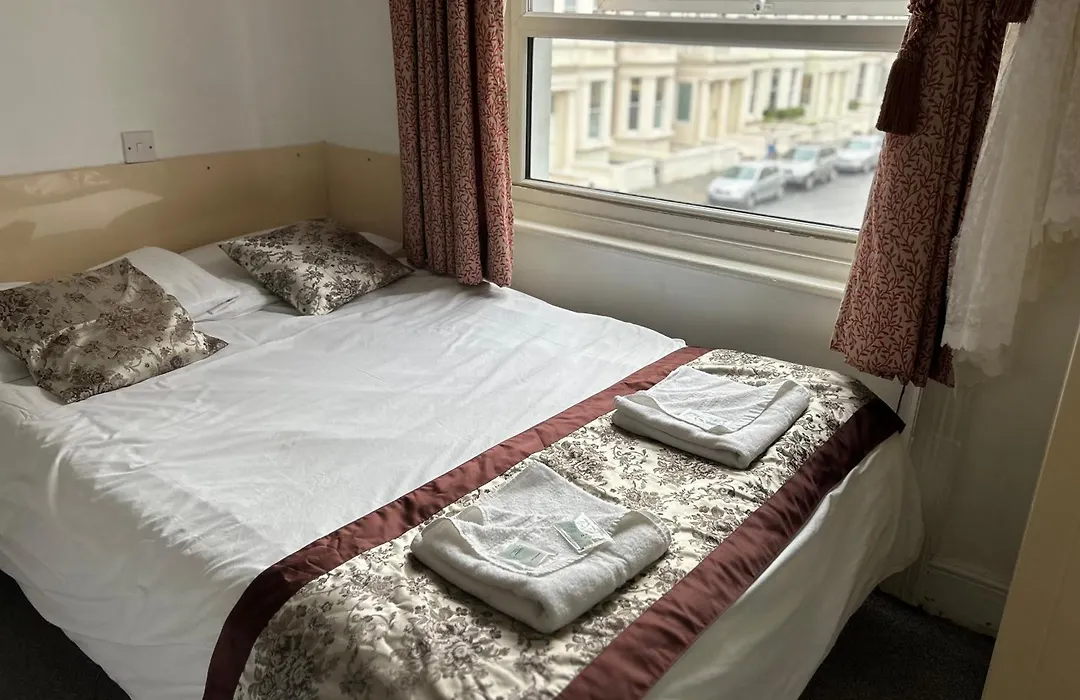 Earls Court Hotel-1