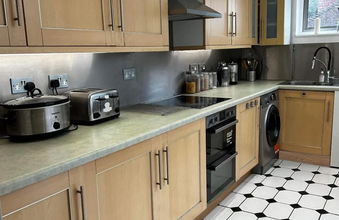 South London Large Double Bedroom Wifi-1