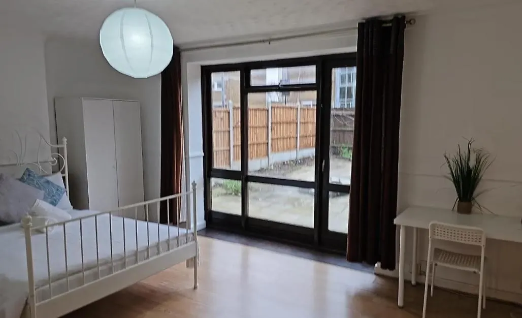 London E1 Rooms-1