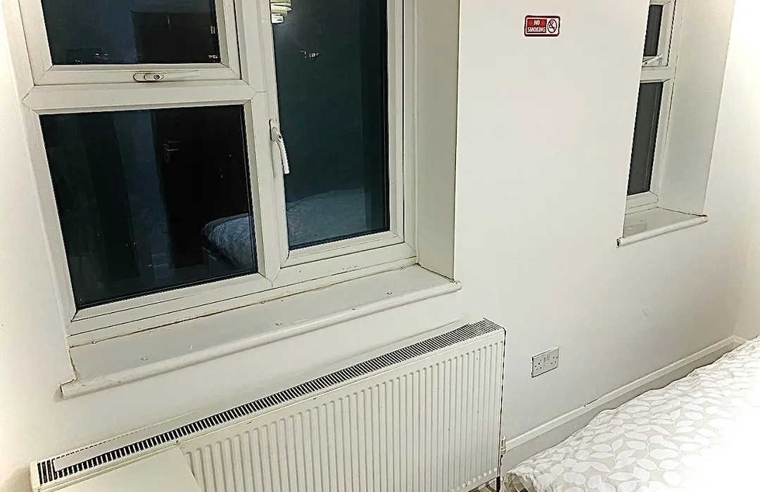 Double Bed Room Perfect For Couple With All Indeed Room 05-1