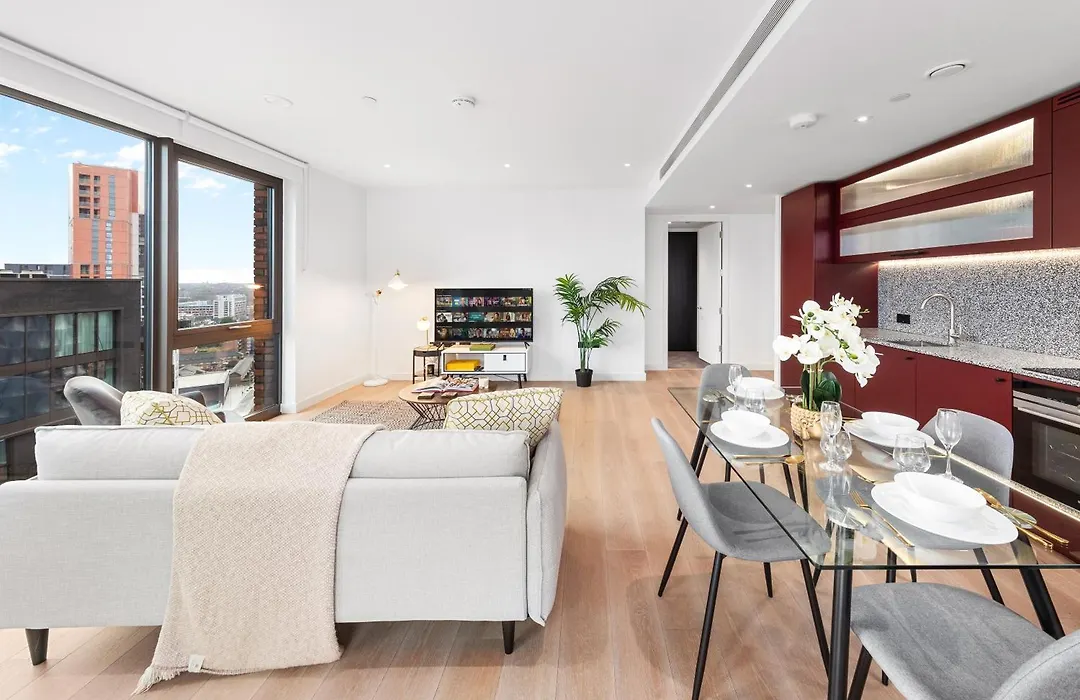 Central London New 2 Bedroom Flat Riverview Balcony-1