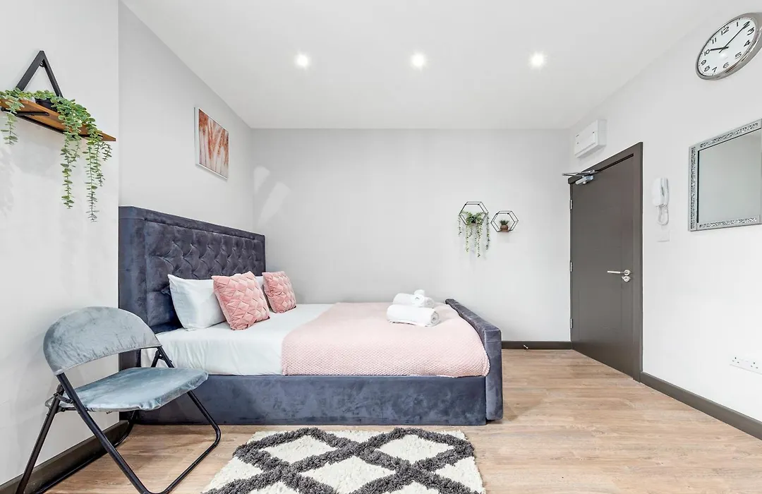 Sydenham Stays By Hayes Residency-1