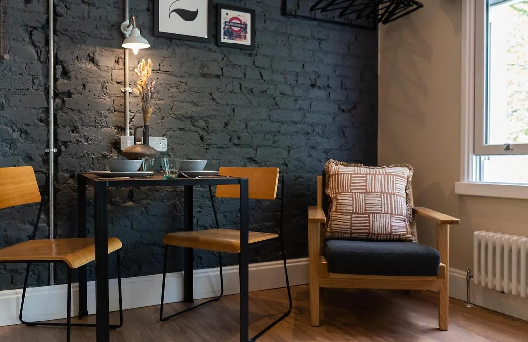 Room2 London Hammersmith Townhouse-1