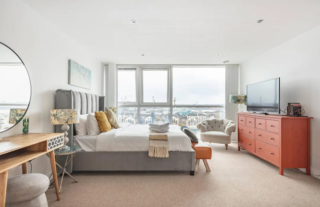 Serene Waterfront Rooms - Excel-1