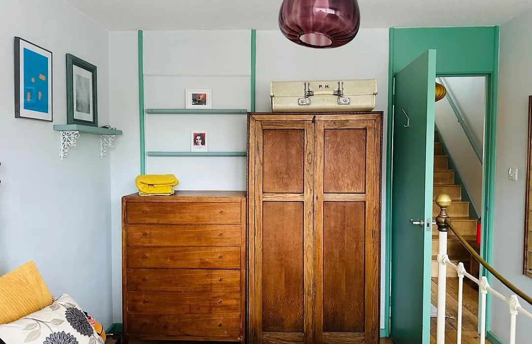 Stylish 3 Bed House With Parking In Bermondsey, Se1-1