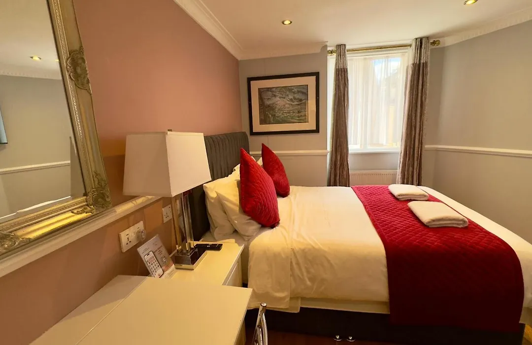 Classic Hyde Park Hotel-1