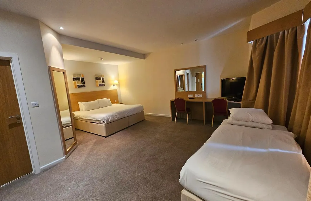 Oyo The Luton Hotel-1