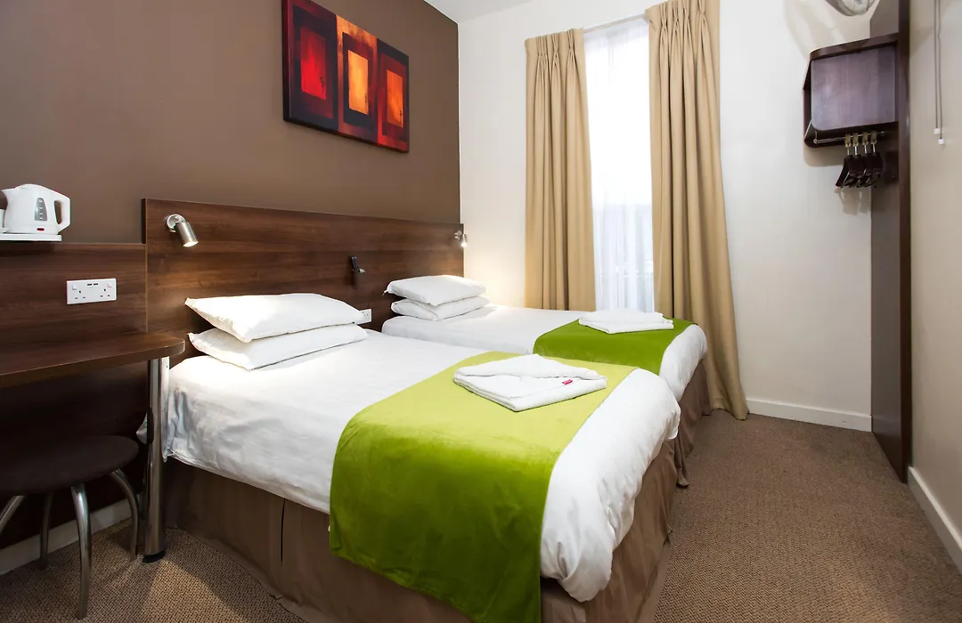 Marble Arch Inn-1