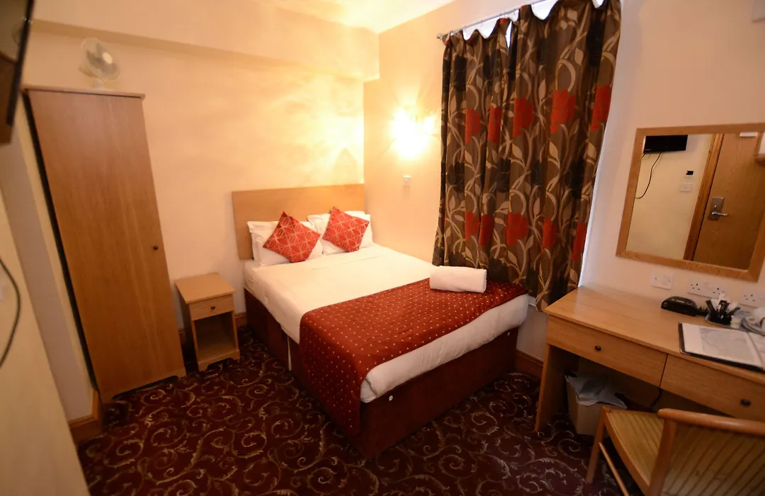 Britannia Inn Hotel-1