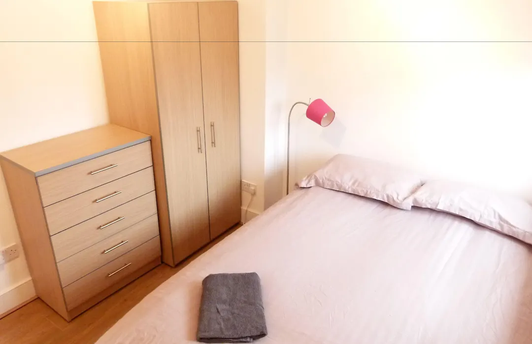 Ss Property Hub - Family Apartment In Kensington-1