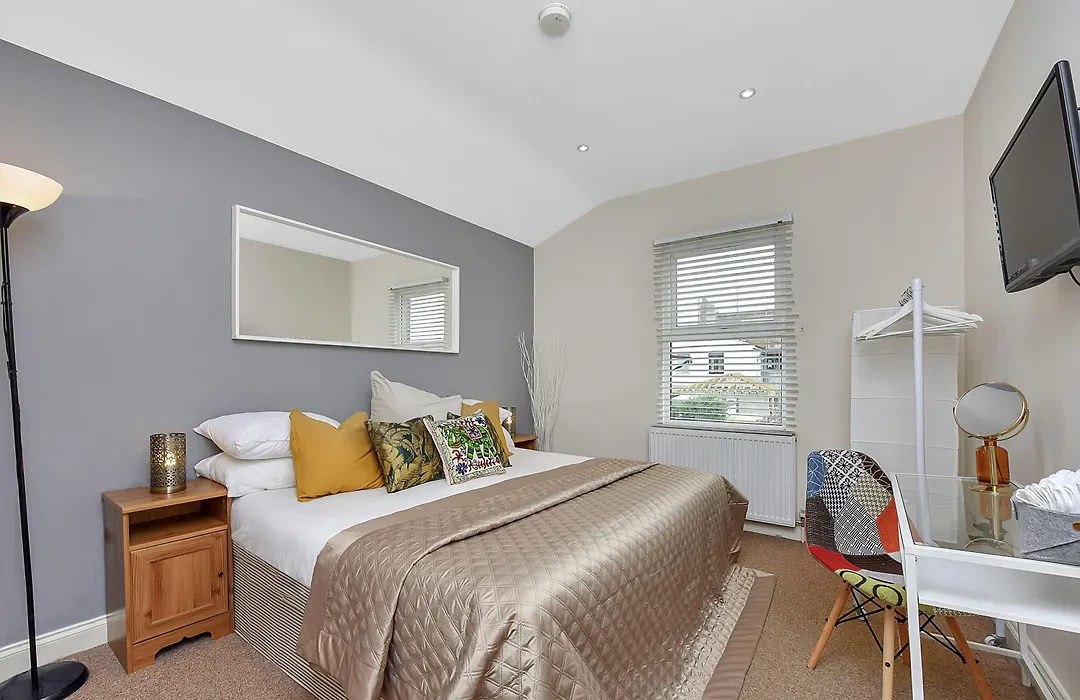 Finding My Palace Guest House In Tooting-1