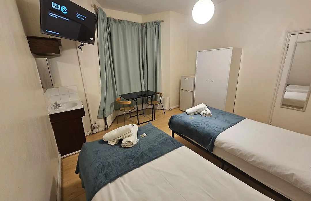 Bruce Rooms-1