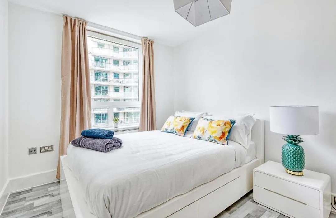 Vauxhall Skyline Apartments-1