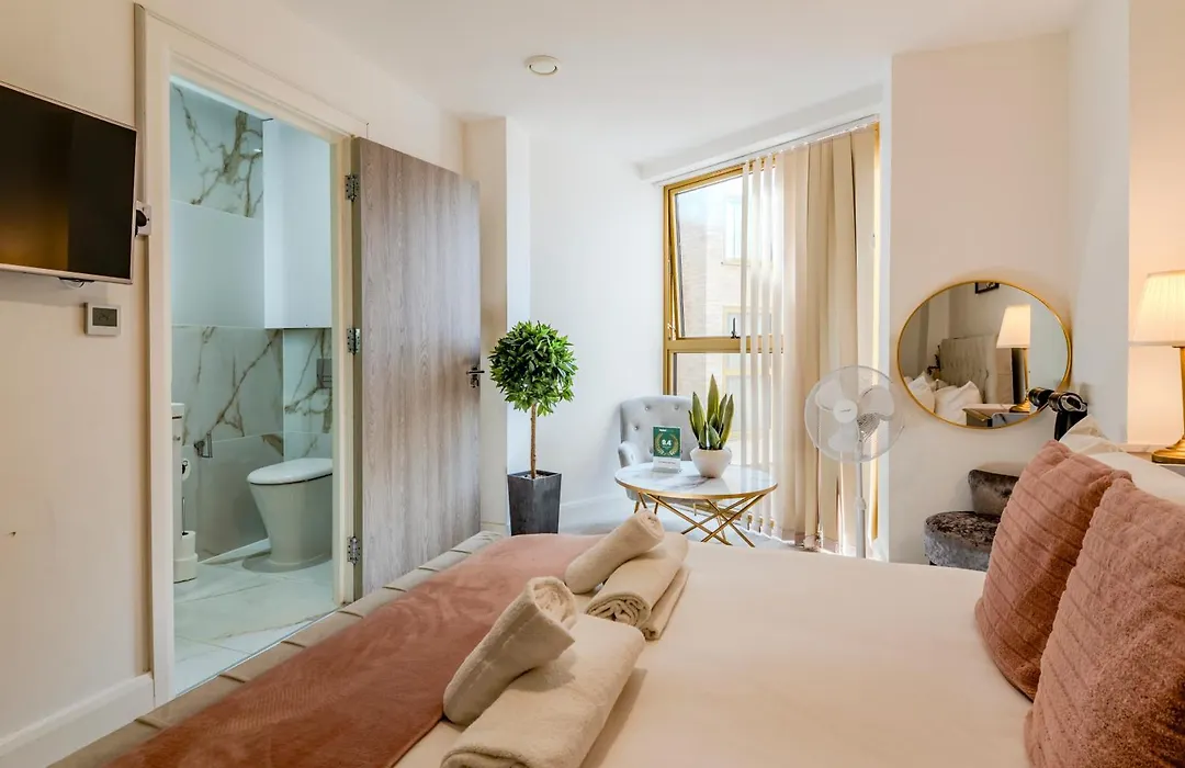 Luxe London Retreat By Aureva Residences-1