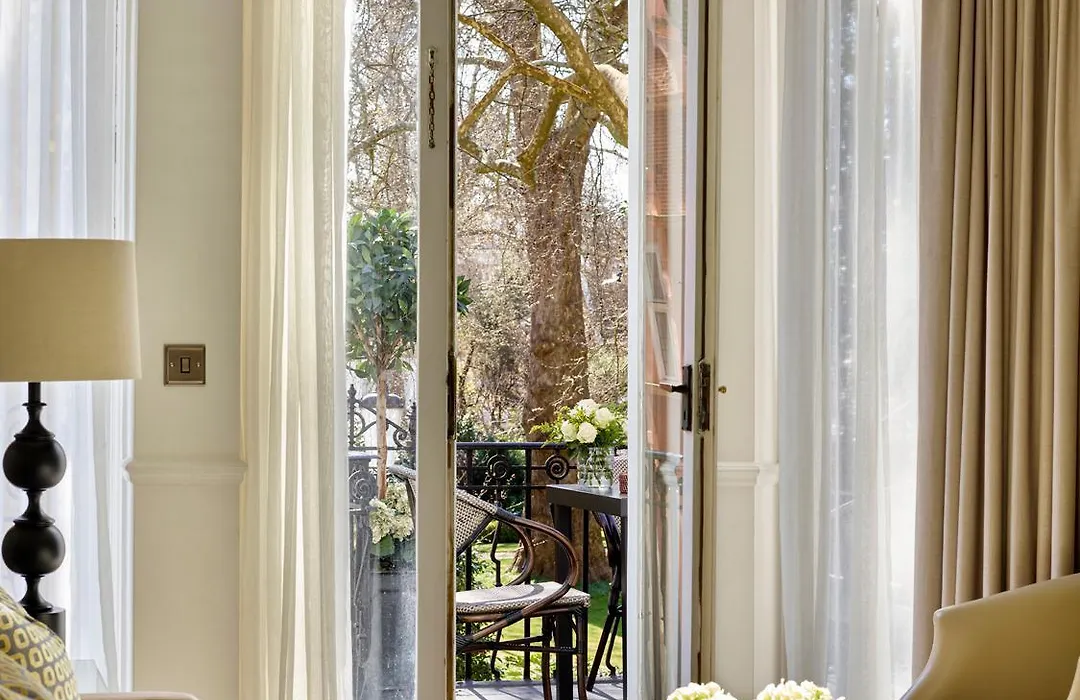 Collingham Serviced Apartments-1