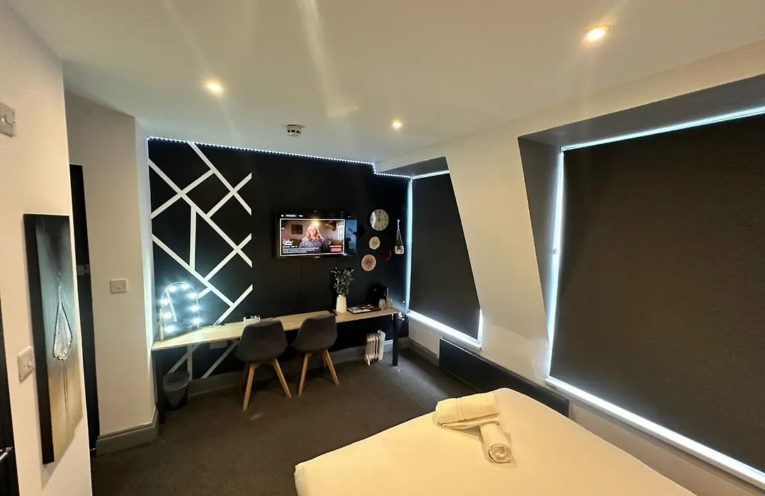 Amsterdam Hotel-1