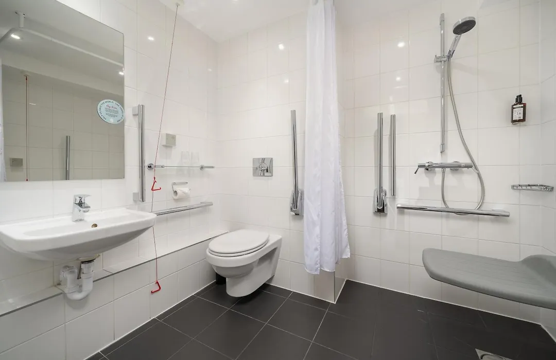 Point A Hotel London Canary Wharf-1
