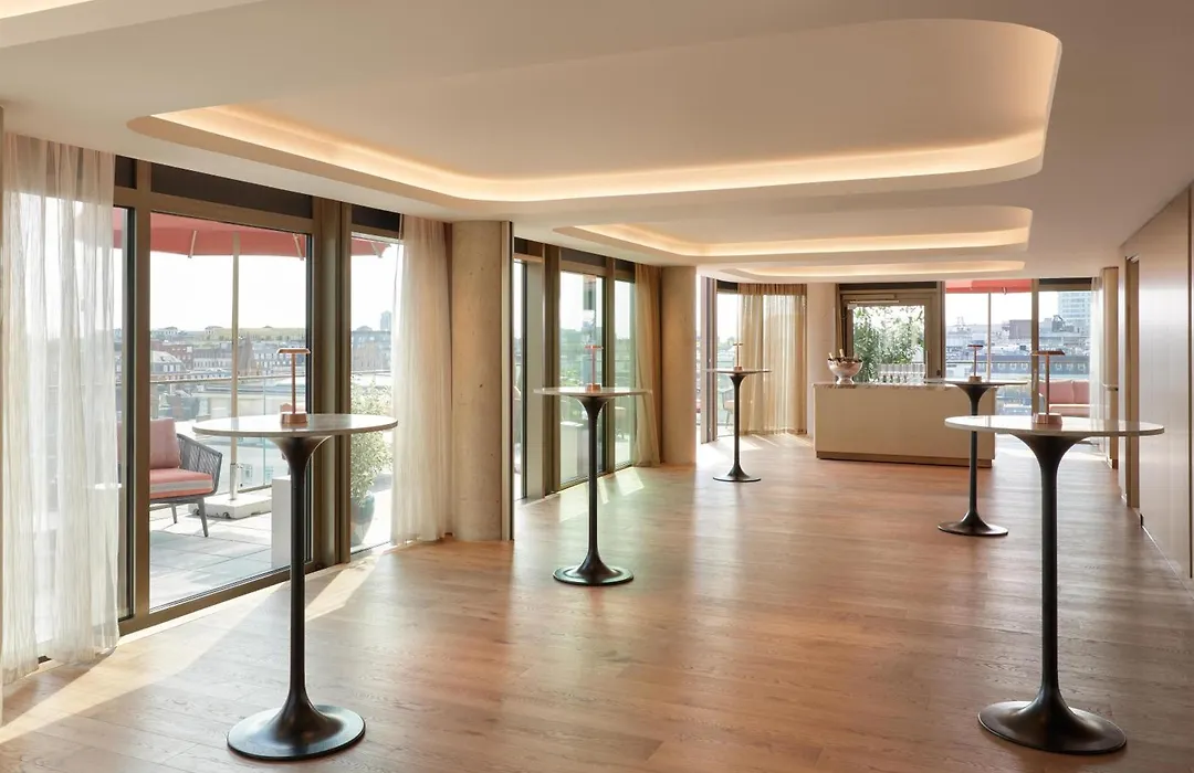 The Botree London, Curio Collection By Hilton-1