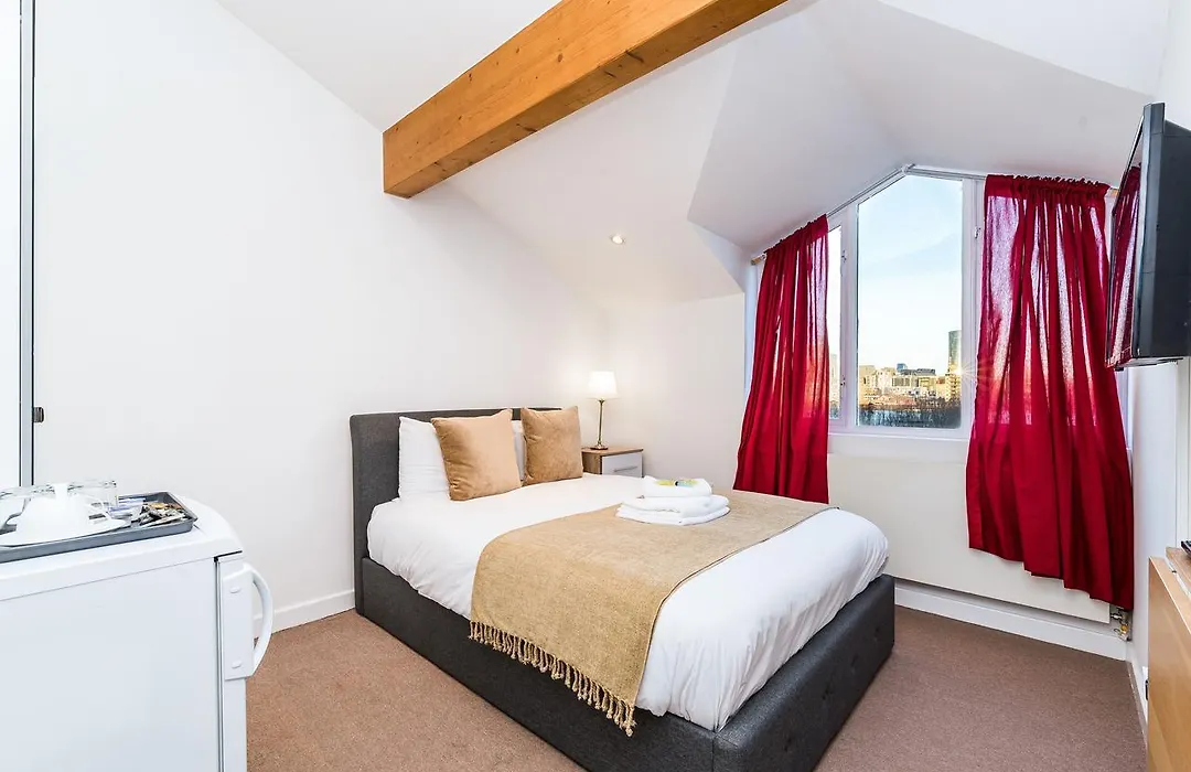 Surrey Quays House-1